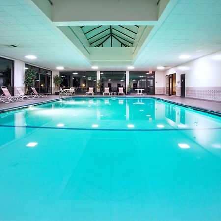 Holiday Inn Express Big Rapids By Ihg Kültér fotó